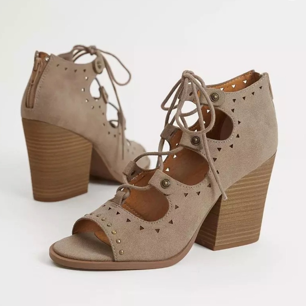 Buckle NWOB SiRen Heeled Sandal  10